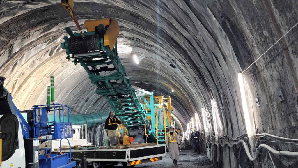 トンネル関連工事11月３日