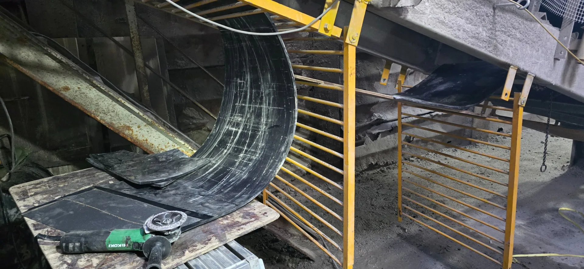 ベルトコンベア交換ベルト修理にお悩みの方はCuRa ENDLESS株式会社