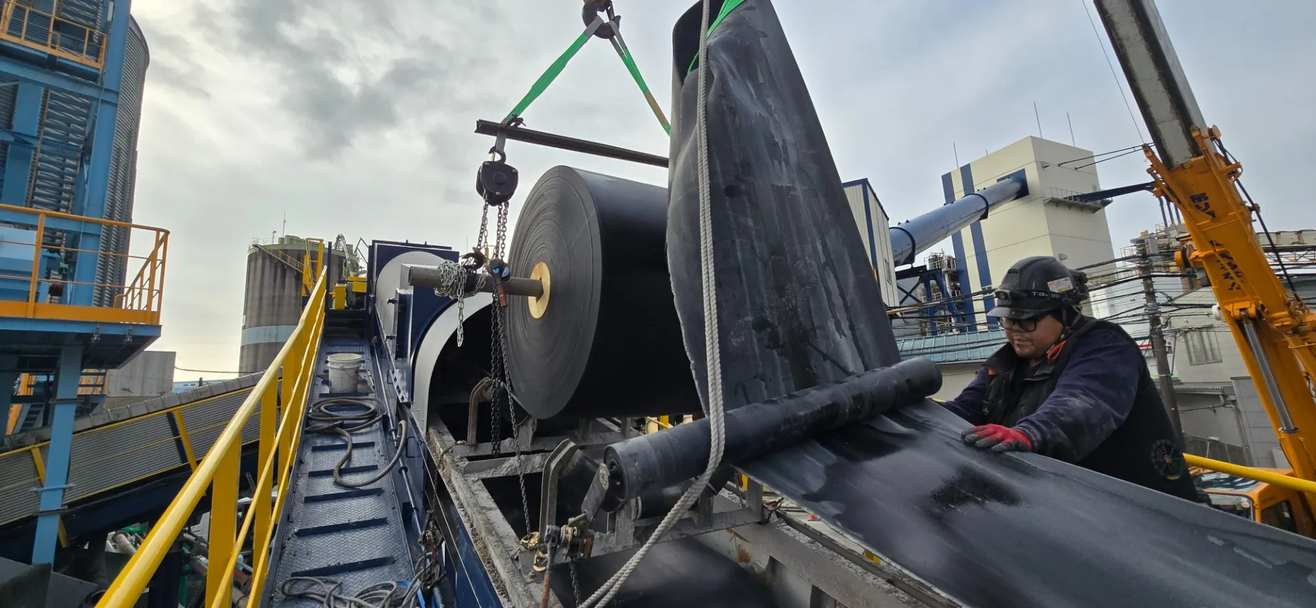 ベルトコンベヤ交換修理ベルト交換修理にお悩みの方はCuRa ENDLESS株式会社